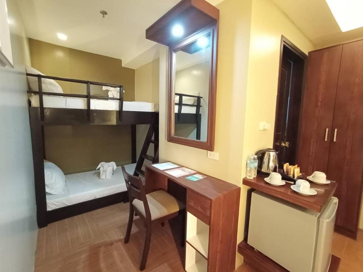 Treasure Island Hotel With Mini Water Adventure Masbate City Dış mekan fotoğraf